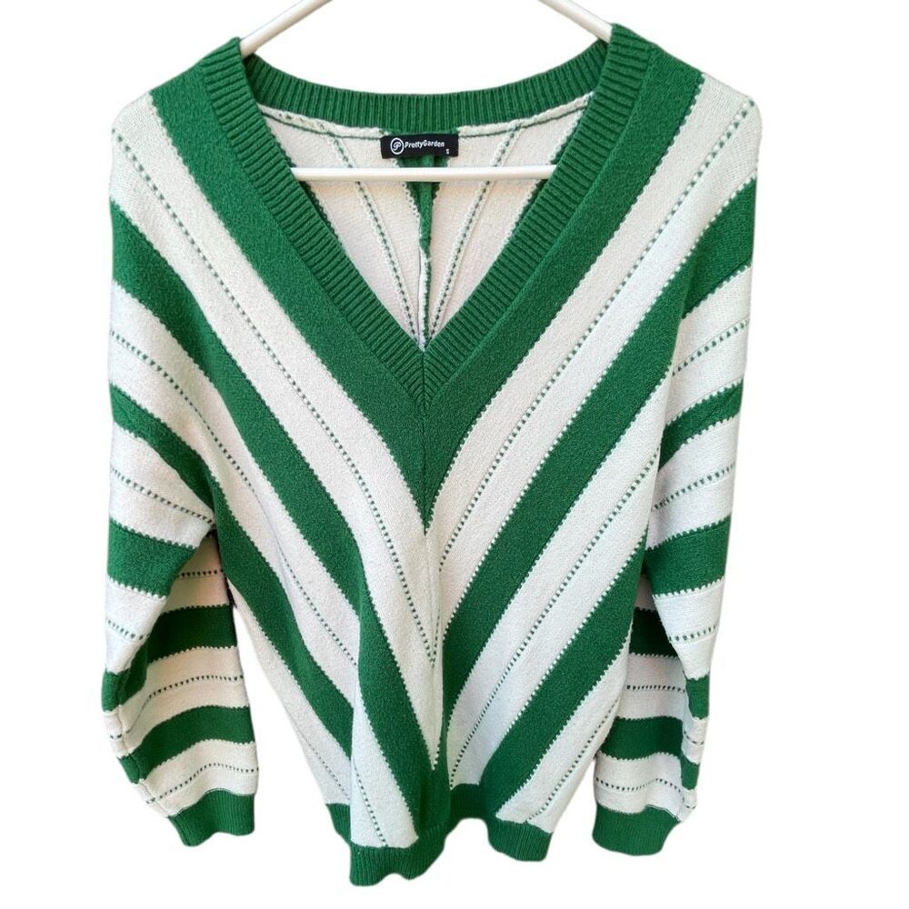 Pretty Garden size S green and white V neck sweater - Picture 2 of 5